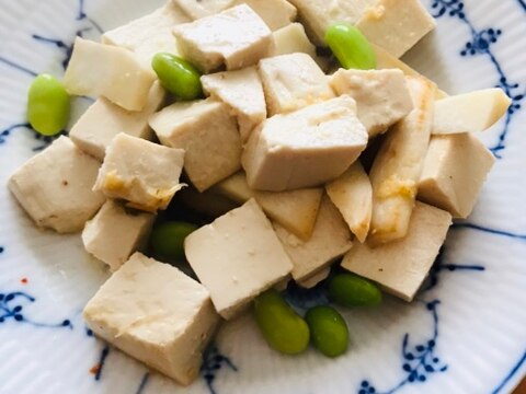 木綿豆腐とエリンギ 、枝豆の白だし炒め